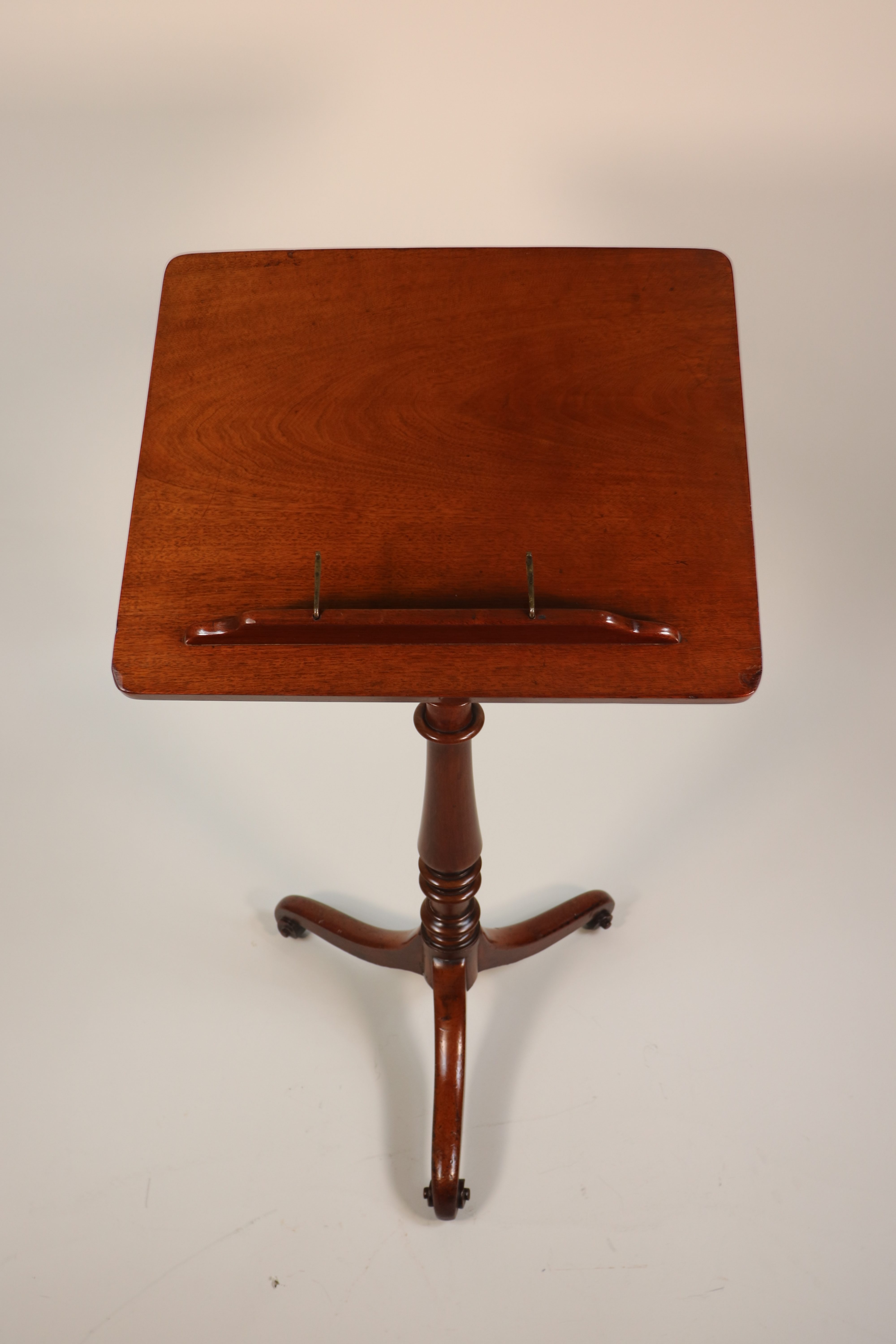 Early 19th Century Georgian Mahogany Reading Stand - Image 4