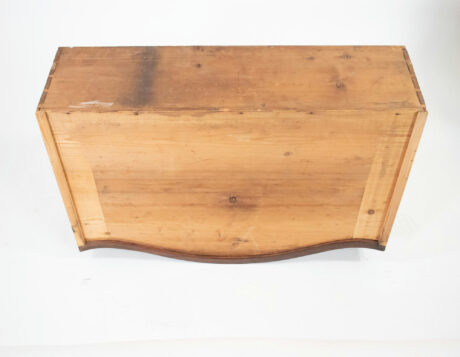 Early George III Mahogany Serpentine Bachelor's Chest With Brushing Slide - Image 18