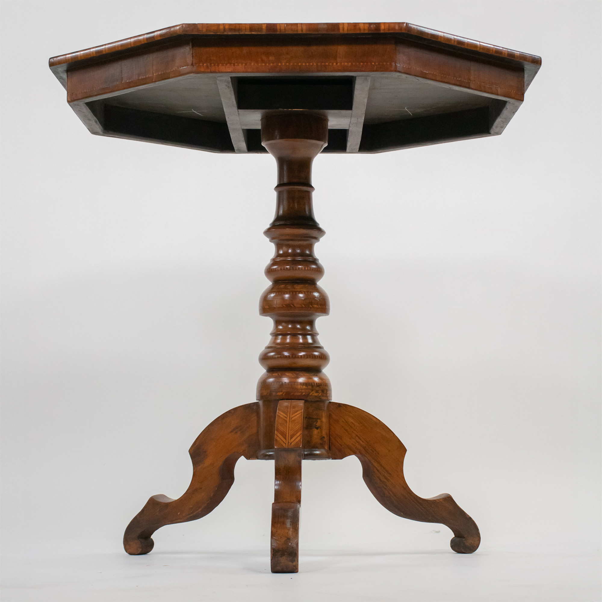 Late 19th Century Italian Renaissance Revival Octagonal Burl Walnut Marquetry Table with St. George - Image 4