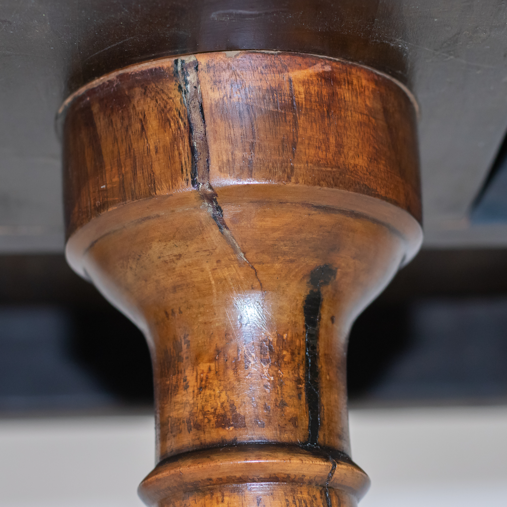 Late 19th Century Italian Renaissance Revival Octagonal Burl Walnut Marquetry Table with St. George - Image 5