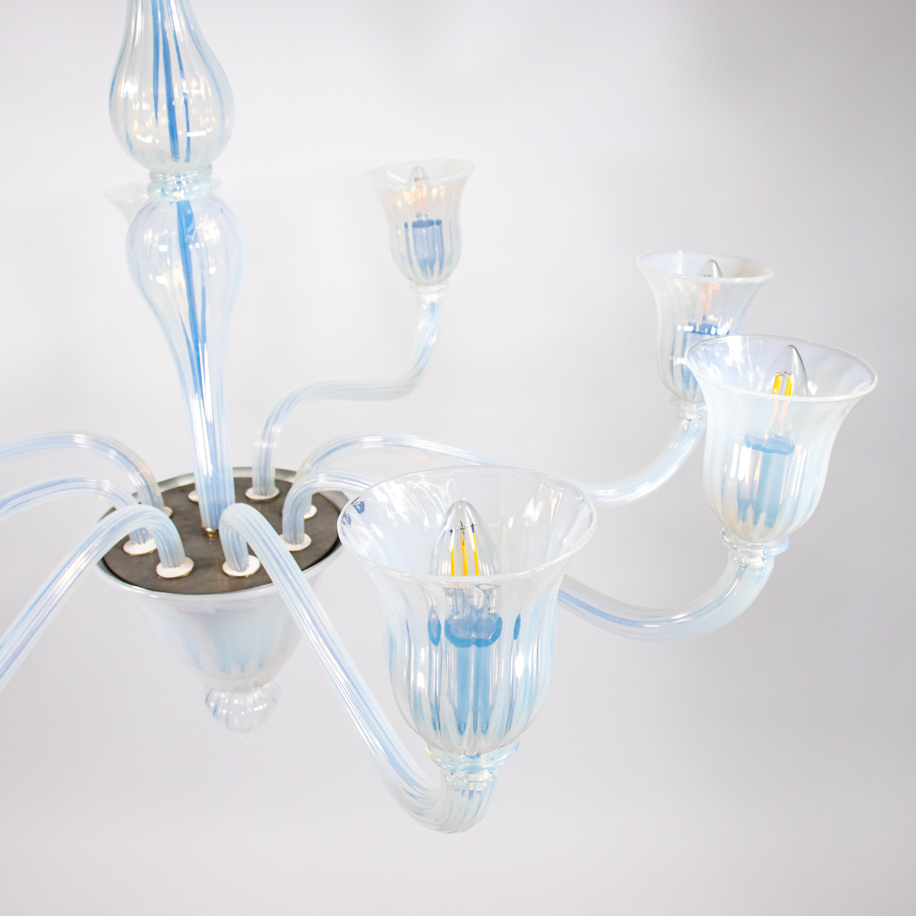 Large Vintage Eight Arm Opaline Murano Glass Chandelier in the Manner of Barovier & Toso - Image 18